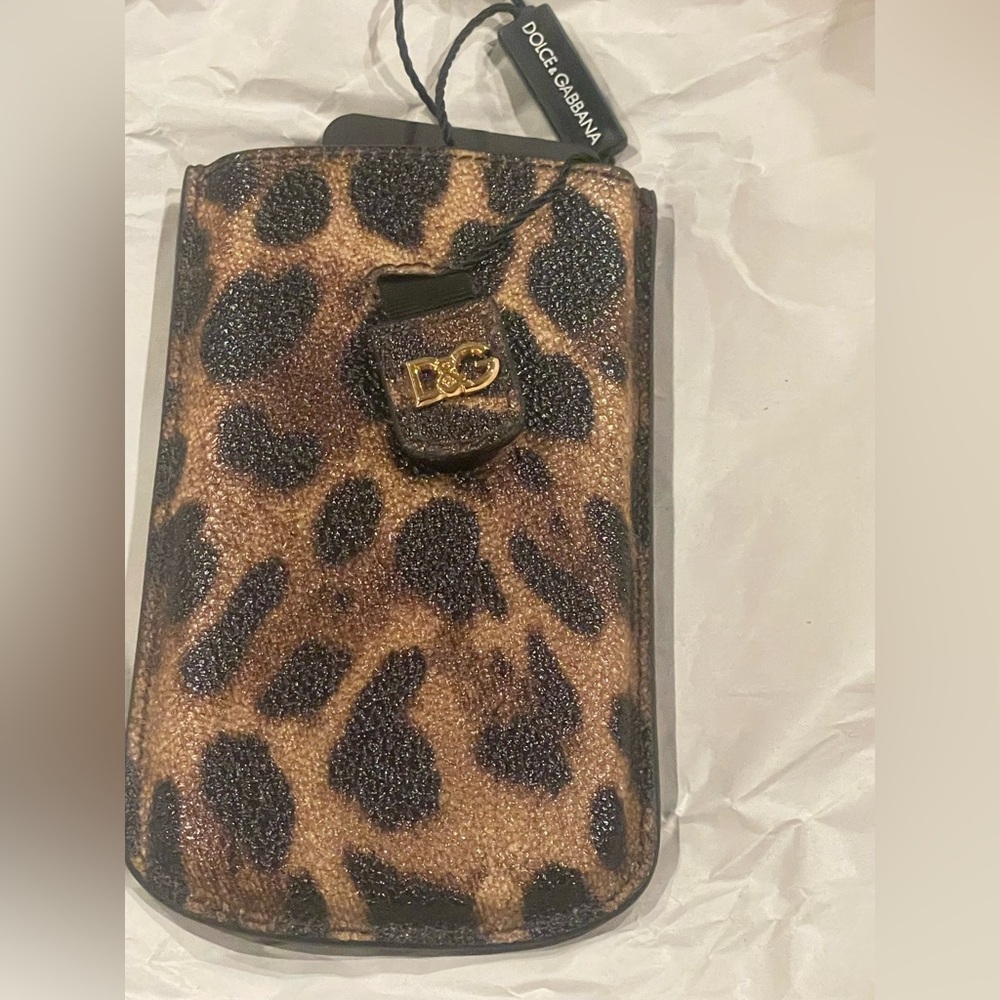 Mobile phone battery pack holder